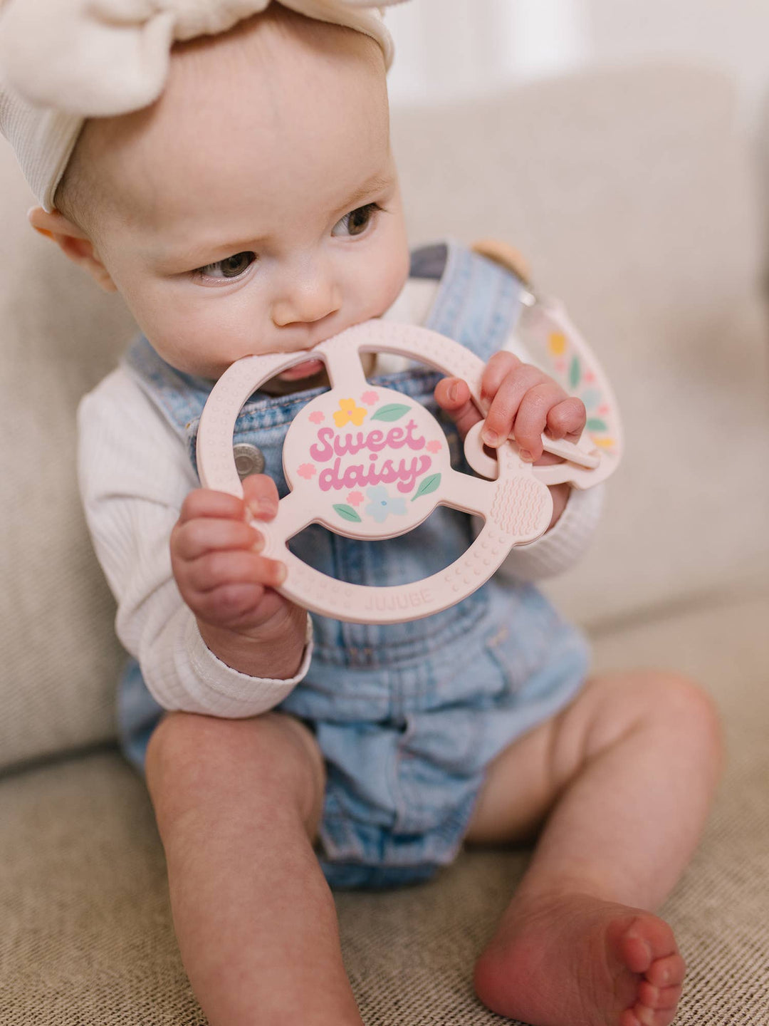 JuJuBe - Silicone Teether Ring with Detachable Clip Sweet Daisy *FINAL SALE*