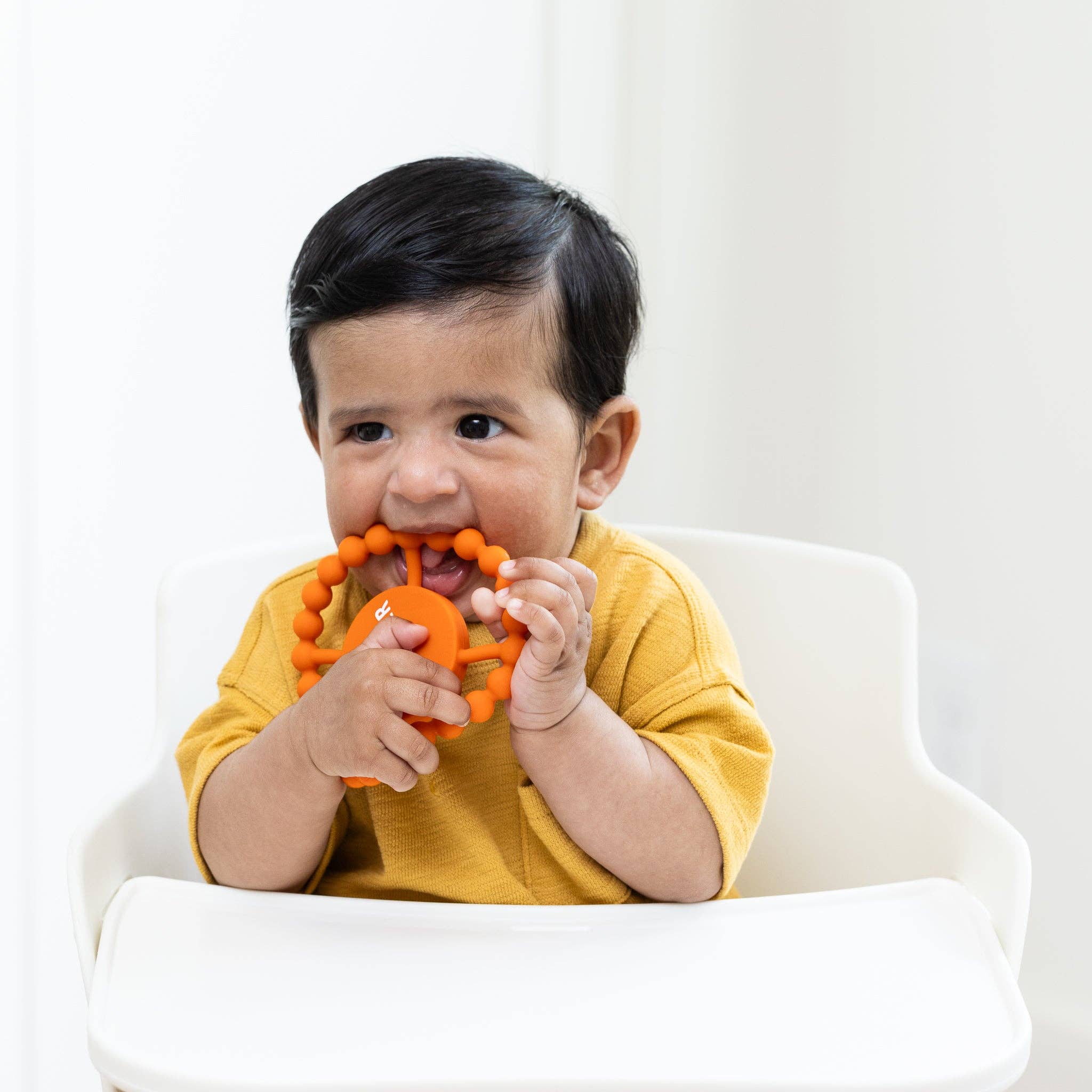 Bella Tunno - Tiny Tailgater Happy Teether