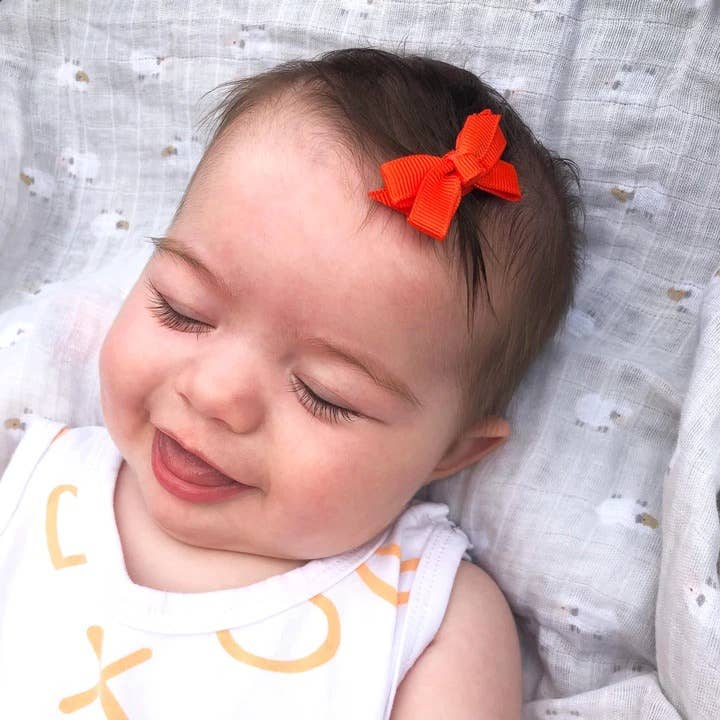 Baby Wisp - 5 Chelsea Boutique Grosgrain Bows on Snap Clips - Elf