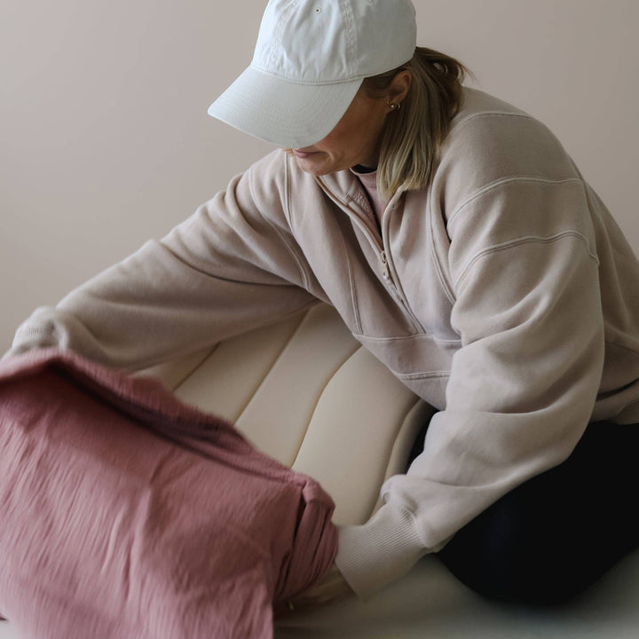 Snuggle Me Organic - Lounger Curve Muslin Cover | Gumdrop