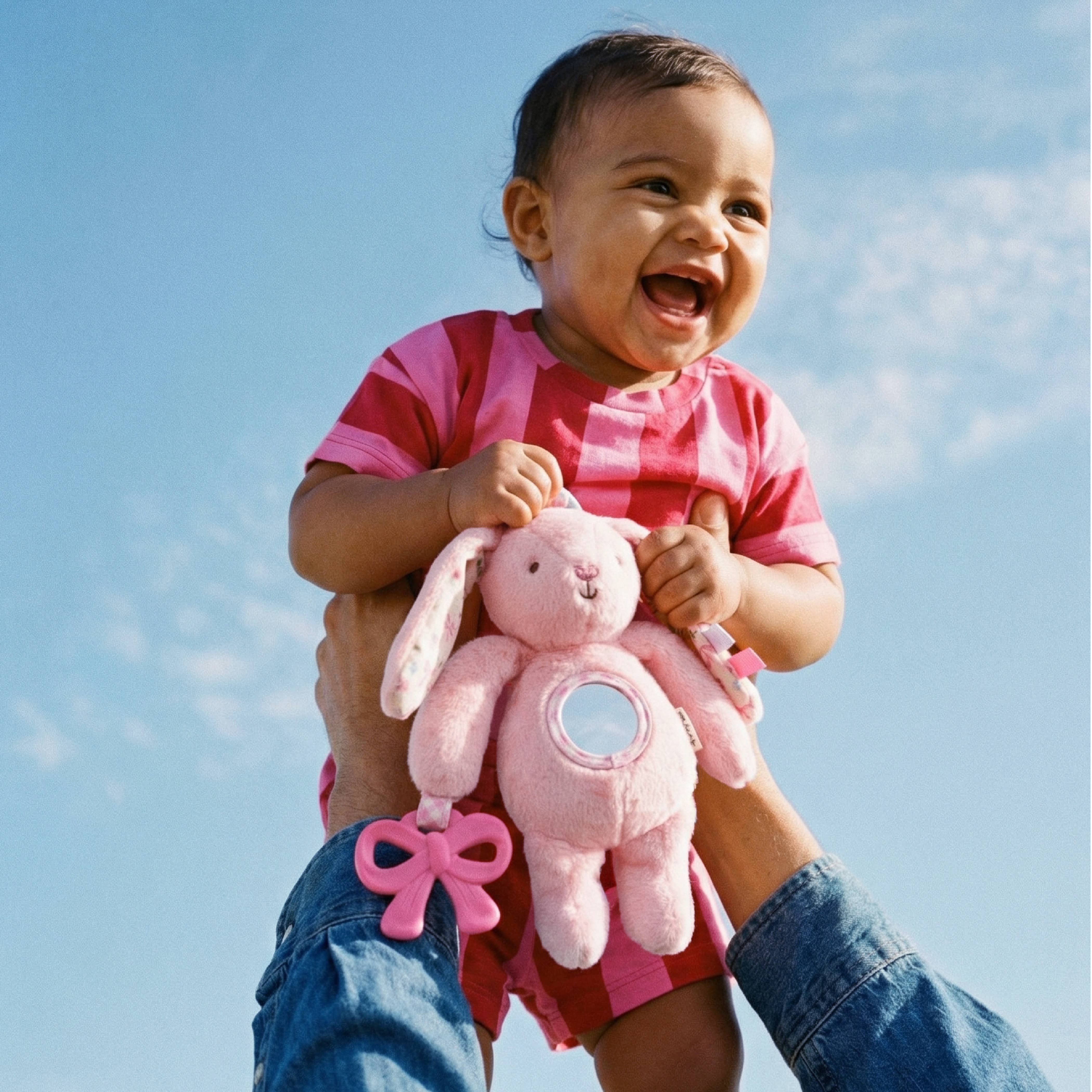 Itzy Ritzy - Pink Bunny Bitzy Traveler™