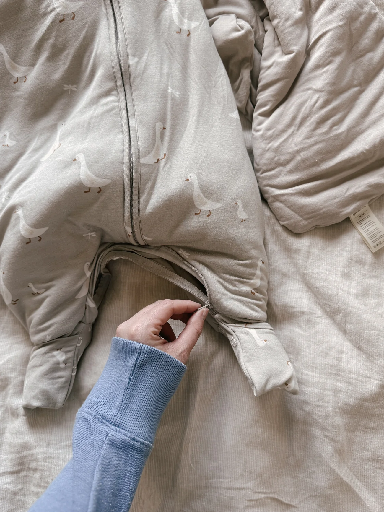 gunamuna - Footie Sleep Sack - Goose