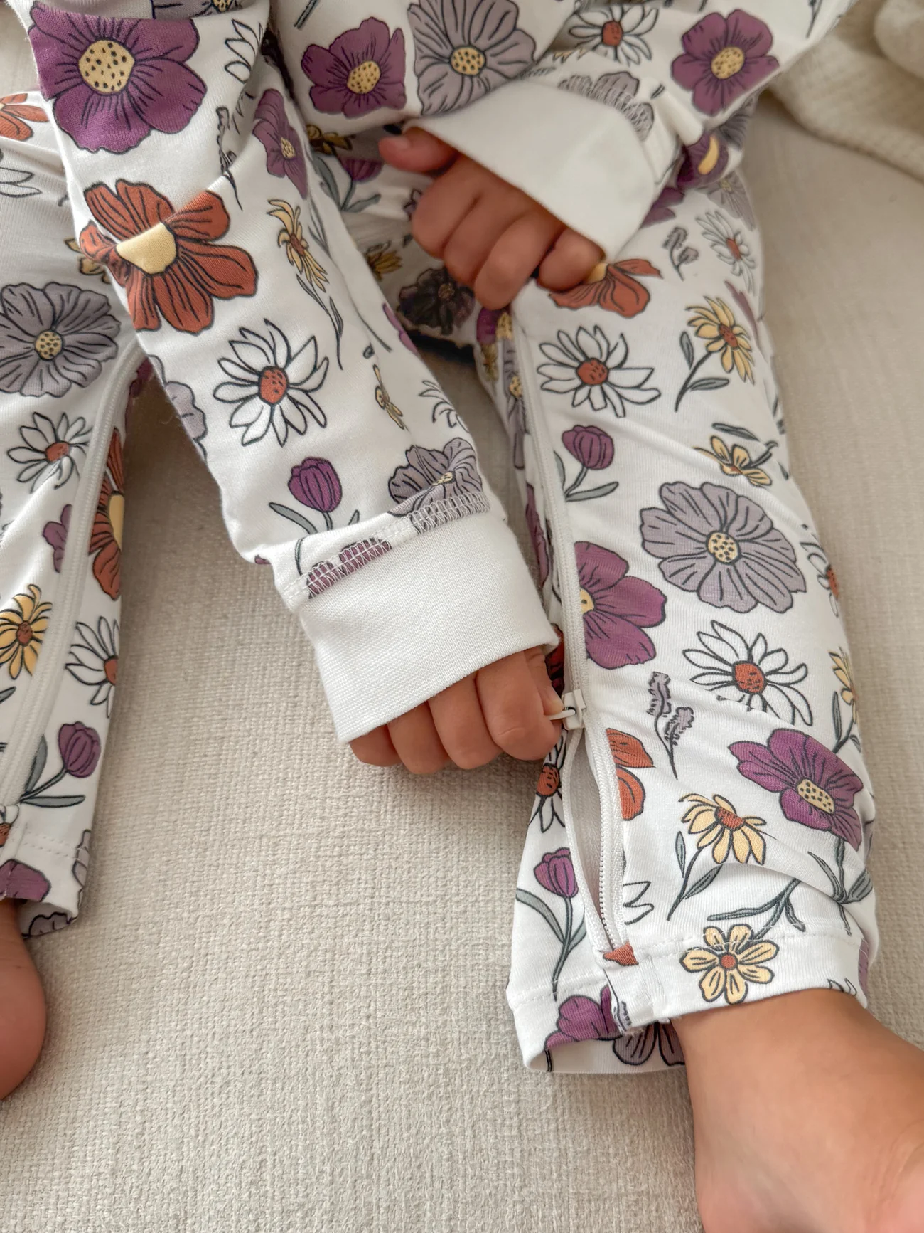 gunamuna - Fleece Ruffle Sweatsuit - Bouquet